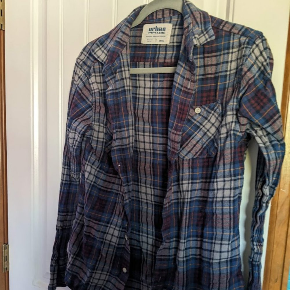 Men's small urban pipeline flannel plaid long sleeved button down